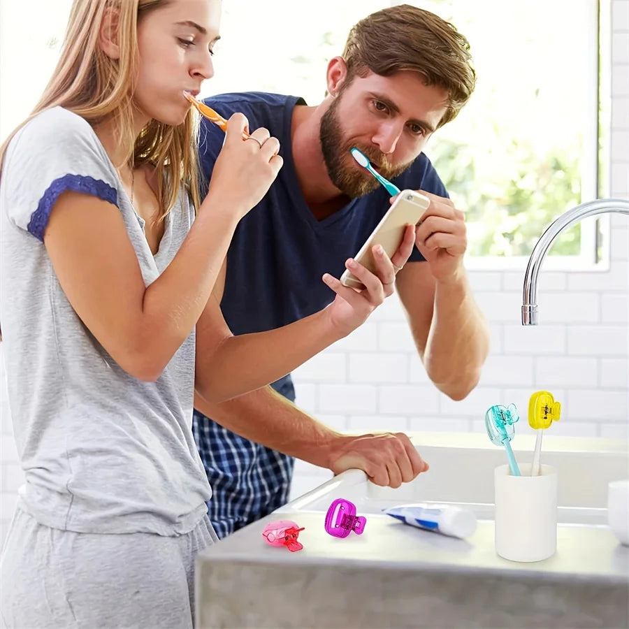 2-piece Travel Toothbrush Cover - Sanitary and Breathable Toothbrush Protective Cover, Waterproof and Reusable for Bathroom and Portable Use (BPA Free Plastic, Compact Buckle Design) Color Random